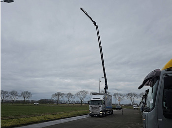 Camion à rideaux coulissants SCANIA G 410