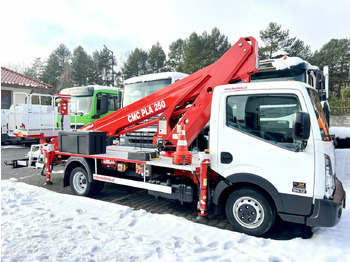 Camion avec nacelle NISSAN