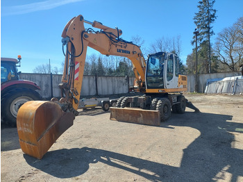 Pelle sur pneus LIEBHERR A 900