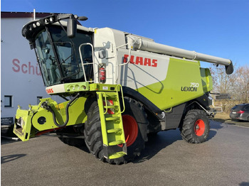 Moissonneuse-batteuse CLAAS Lexion 750