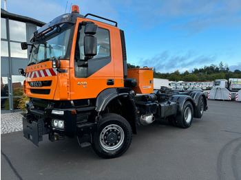 Camion benne IVECO Trakker