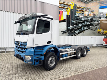 Camion ampliroll MERCEDES-BENZ Arocs 2651