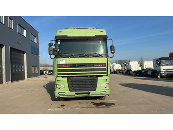 Tracteur routier DAF XF 95.430 (EURO 2 / MANUAL PUMP / POMPE MANUELLE / BOITE MANUELLE): photos 4