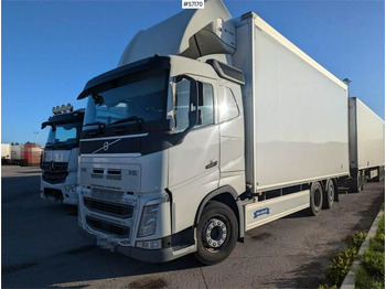 Camion fourgon VOLVO FH