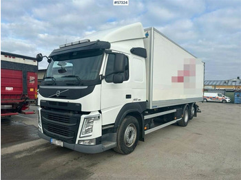 Camion fourgon VOLVO FM