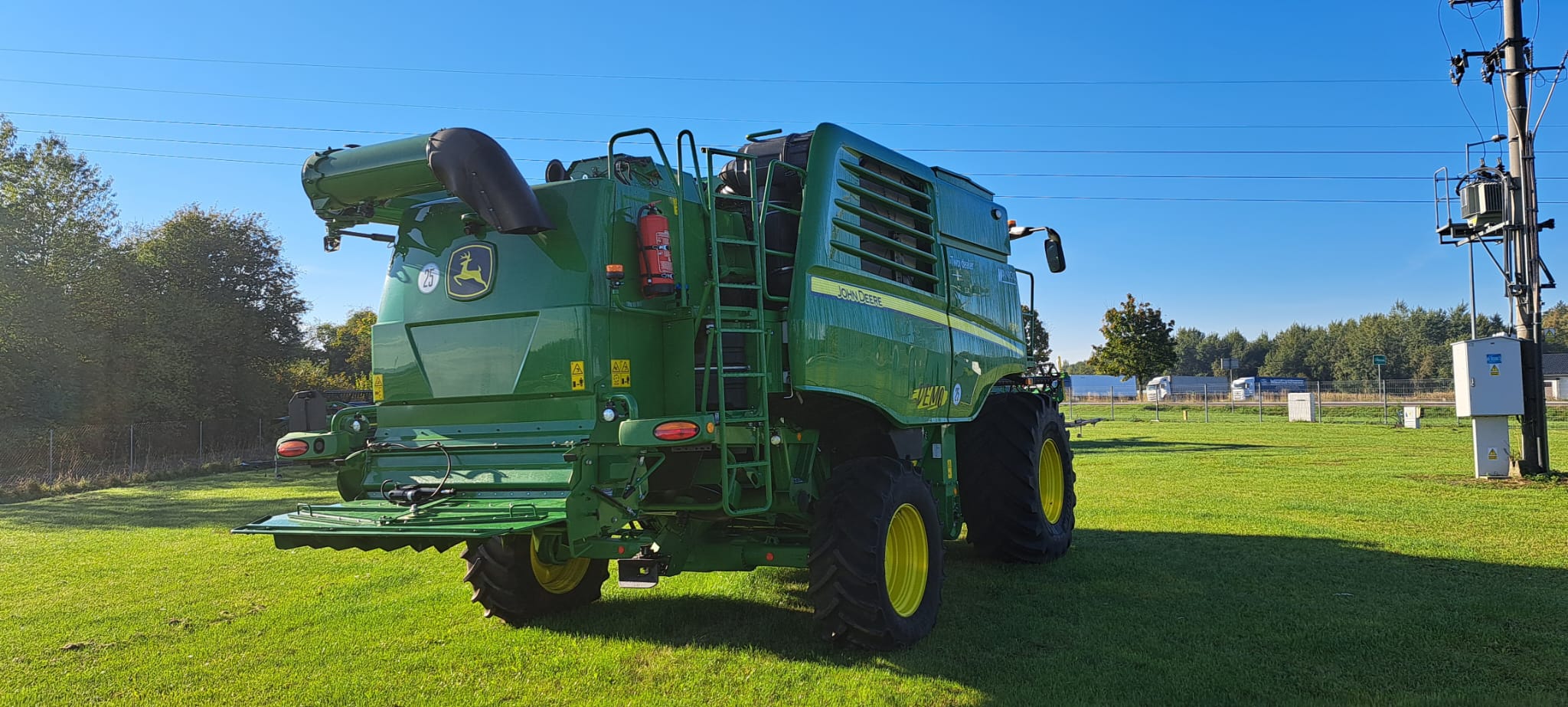 Moissonneuse-batteuse JOHN DEERE T670