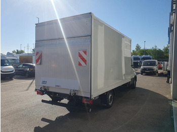 Fourgon utilitaire IVECO Daily 35S16: photos 5