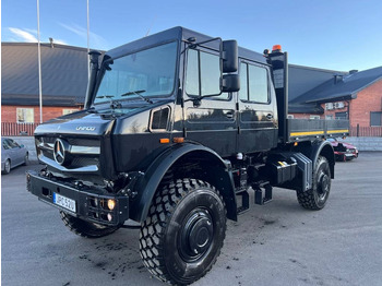 Camion plateau UNIMOG