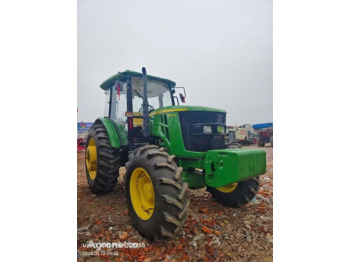 Tracteur agricole JOHN DEERE