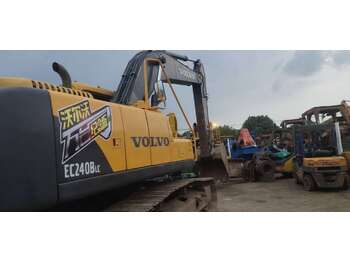 Pelle sur chenille VOLVO EC240BLC