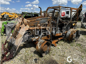 Tracteur agricole CASE IH JXU Maxxima