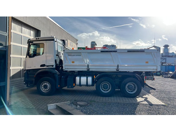 Camion benne MERCEDES-BENZ