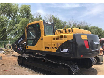 Pelle sur chenille VOLVO EC210BLC