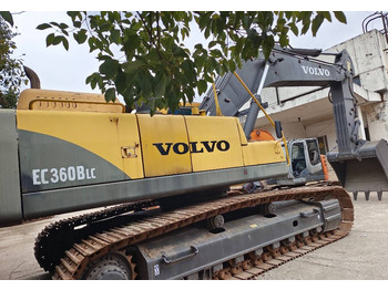 Pelle sur chenille VOLVO EC360BLC