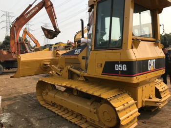 Bulldozer CATERPILLAR D5M