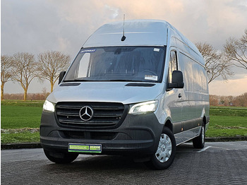 Fourgon utilitaire MERCEDES-BENZ Sprinter 319