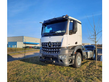 Tracteur routier MERCEDES-BENZ Arocs 1851