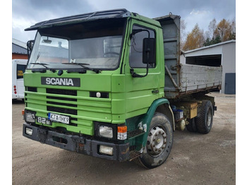 Camion benne SCANIA 82