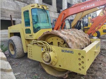 Compacteur à pieds de mouton/ Monocylindre BOMAG