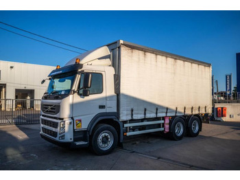 Camion à rideaux coulissants VOLVO FM 330