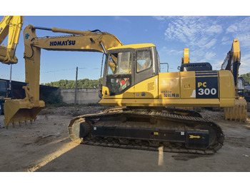 Pelle sur chenille KOMATSU PC300-7