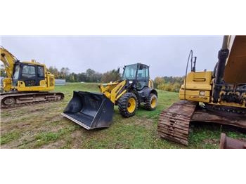 Chargeuse sur pneus KOMATSU WA100