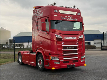 Tracteur routier SCANIA S 580