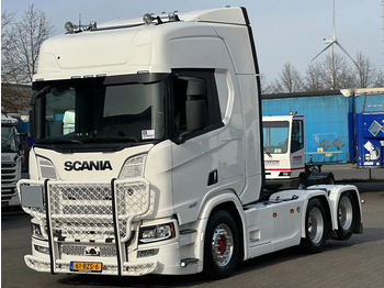 Tracteur routier SCANIA R 580