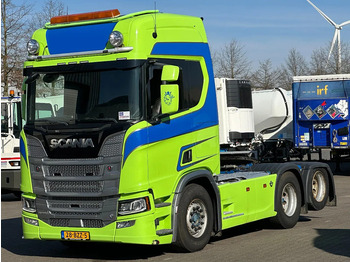 Tracteur routier SCANIA R 580