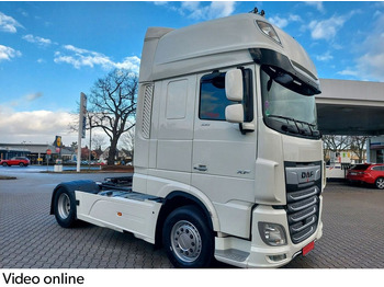 Tracteur routier DAF XF 530