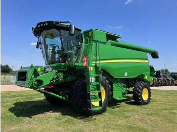 Moissonneuse-batteuse JOHN DEERE T550