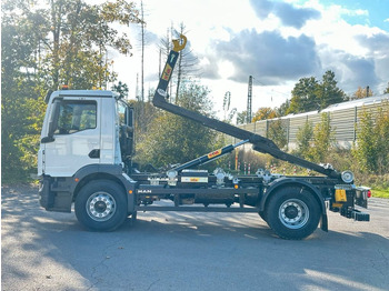 Camion ampliroll, Camion grue neuf MAN TGM 18.320 4x2 Euro 6e Hyva 12-45: photos 4