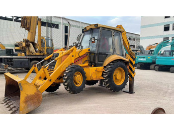 Tractopelle JCB 3CX