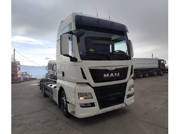 Camion plateau MAN TGX 26.440