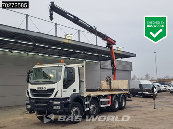 Camion plateau IVECO Trakker