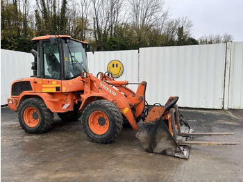 Chargeuse sur pneus VOLVO L30G