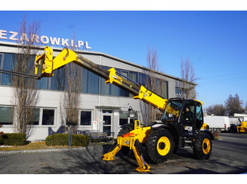 Chargeuse sur pneus télescopique JCB