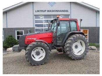 Tracteur agricole VALMET