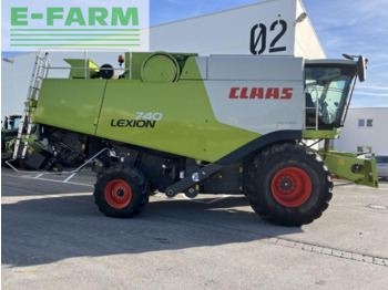 Moissonneuse-batteuse CLAAS Lexion 740