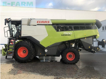 Moissonneuse-batteuse CLAAS Lexion 750