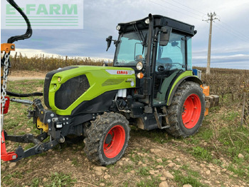 Tracteur agricole CLAAS Nexos