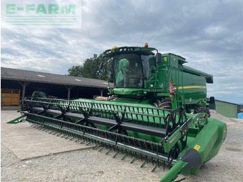 Moissonneuse-batteuse JOHN DEERE T660