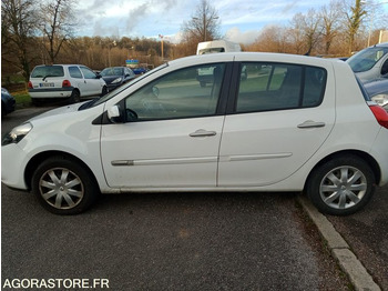 Voiture RENAULT