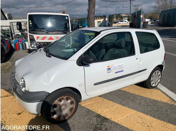 Voiture Renault Twingo - 2005 - 107 200 kms - 212 BMD 06: photos 2