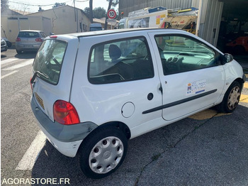 Voiture Renault Twingo - 2005 - 107 200 kms - 212 BMD 06: photos 4