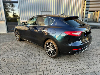 Voiture Maserati Levante Q4 GranLusso: photos 3