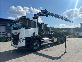 Camion grue IVECO X-WAY