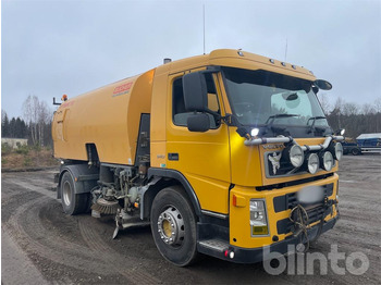 Camion hydrocureur VOLVO FM9