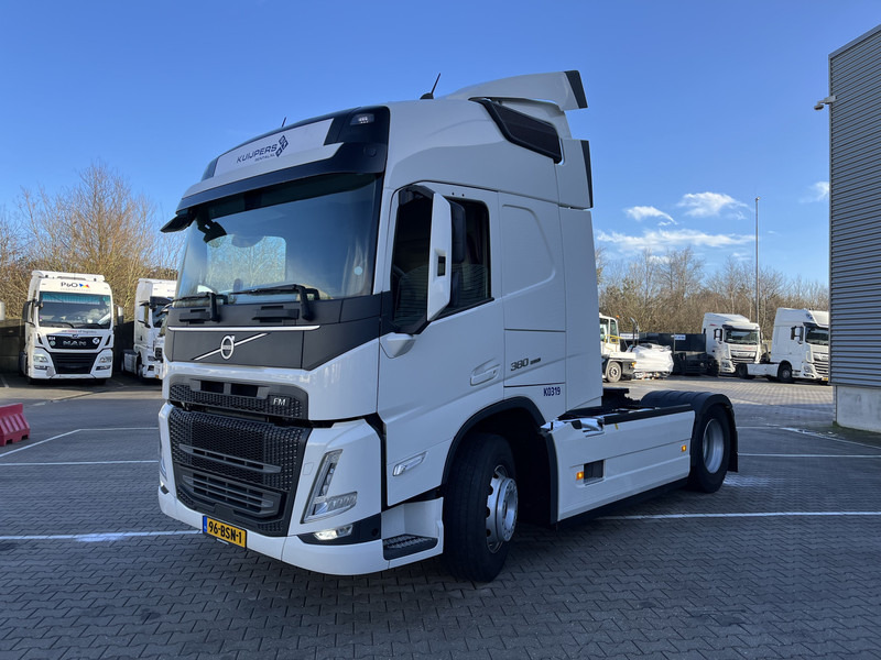 Volvo FM 380 Globetrotter / 273 dkm / New Smart Tacho 2 / APK TUV 02-26 - crédit-bail Volvo FM 380 Globetrotter / 273 dkm / New Smart Tacho 2 / APK TUV 02-26: photos 17