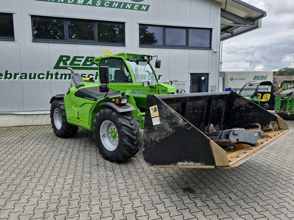 Chargeuse Merlo TF 42.7-140: photos 35